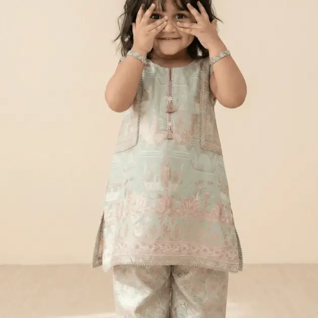 Green lawn infant 2pc stitched